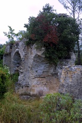 Ruines d_un acqueduc romain entre Uzès et Nîmes