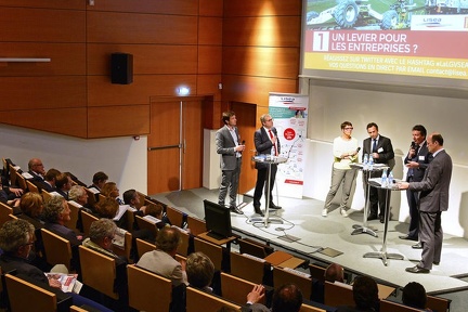07.2.P Conference-debat Poitiers-86