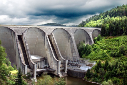 Barrage de Grandval sur la Truyère