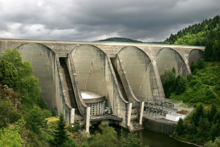 Barrage de Grandval sur la Truyère