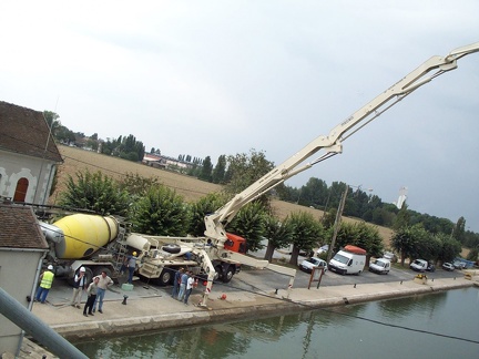 Travaux de dragage dans l_Yonne