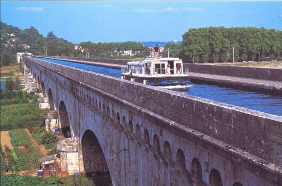 Pont-canal d_Agen