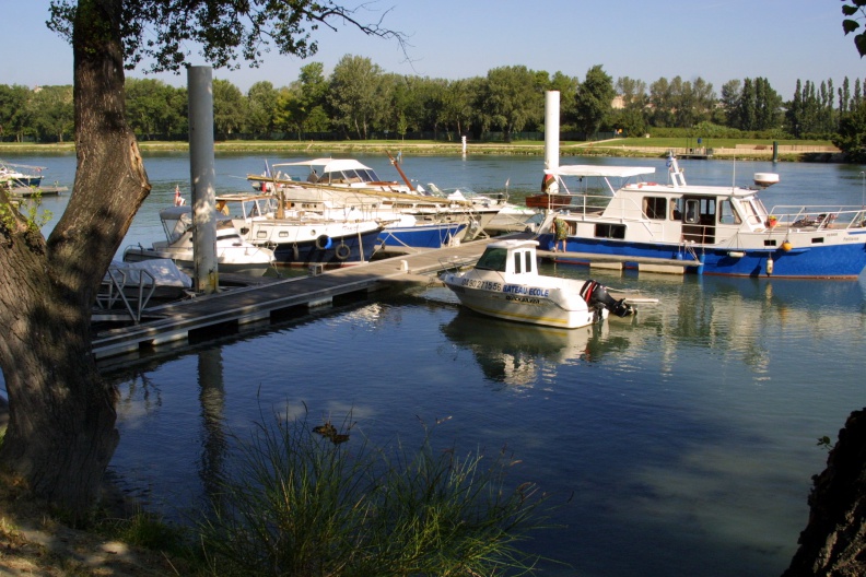 Port de plaisance à Avignon