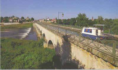 Pont-Canal latéral à la Loire à Digoin